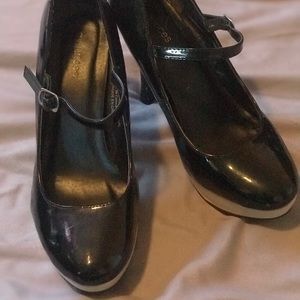 Women’s strap heel